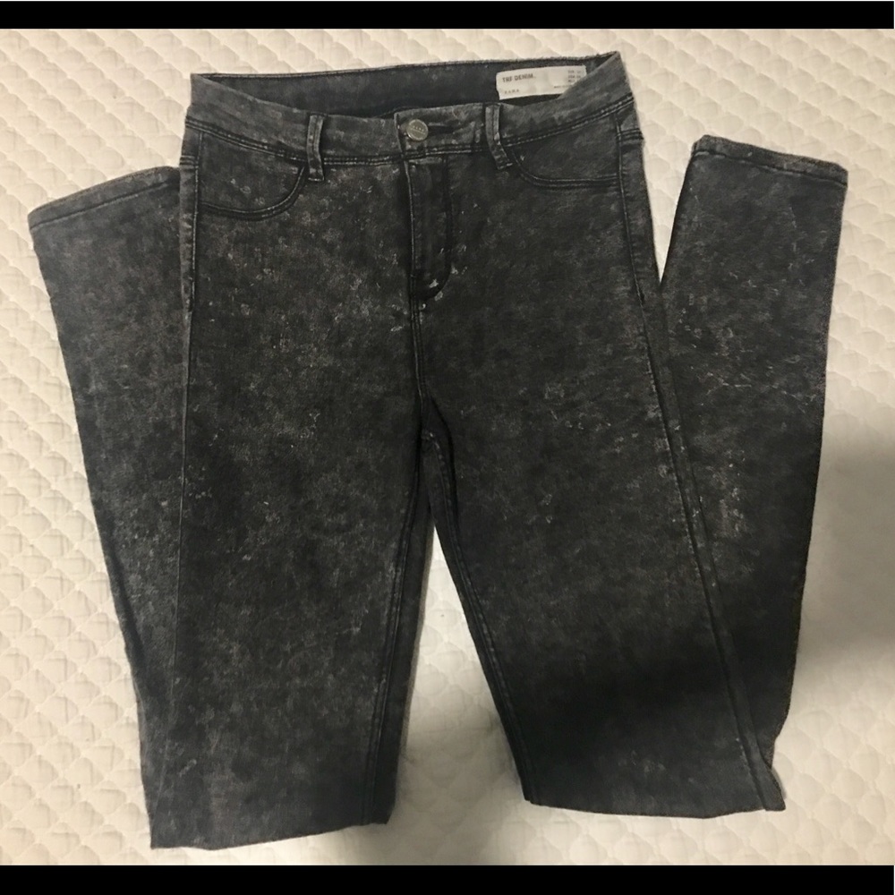 Zara jeans stretchy like new